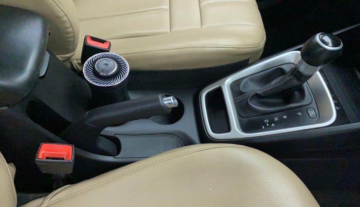 2019 Hyundai VENUE SX PLUS 1.0 TURBO DCT, Petrol, Automatic, 41,358 km, Gear Lever