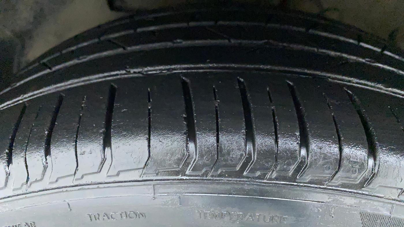 2019 Hyundai VENUE SX PLUS 1.0 TURBO DCT, Petrol, Automatic, 41,358 km, Left Front Tyre Tread