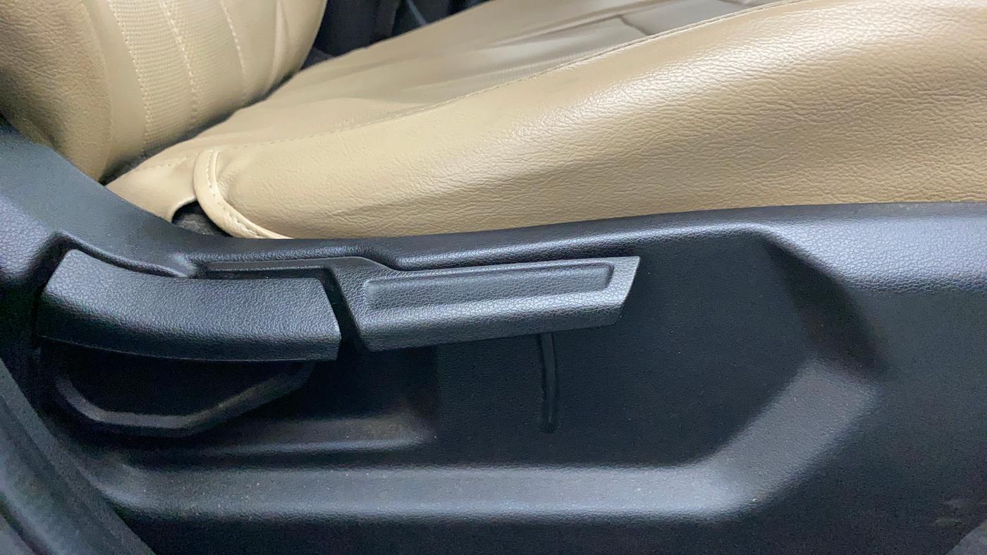 2019 Hyundai VENUE SX PLUS 1.0 TURBO DCT, Petrol, Automatic, 41,358 km, Driver Side Adjustment Panel