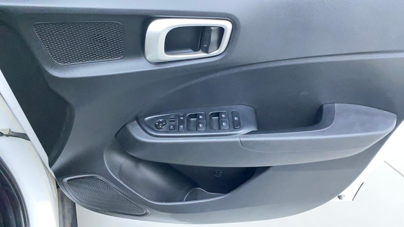 2019 Hyundai VENUE SX PLUS 1.0 TURBO DCT, Petrol, Automatic, 41,358 km, Driver Side Door Panels Control