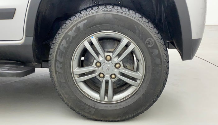 2019 Mahindra TUV300 T10, Diesel, Manual, 1,11,372 km, Left Rear Wheel