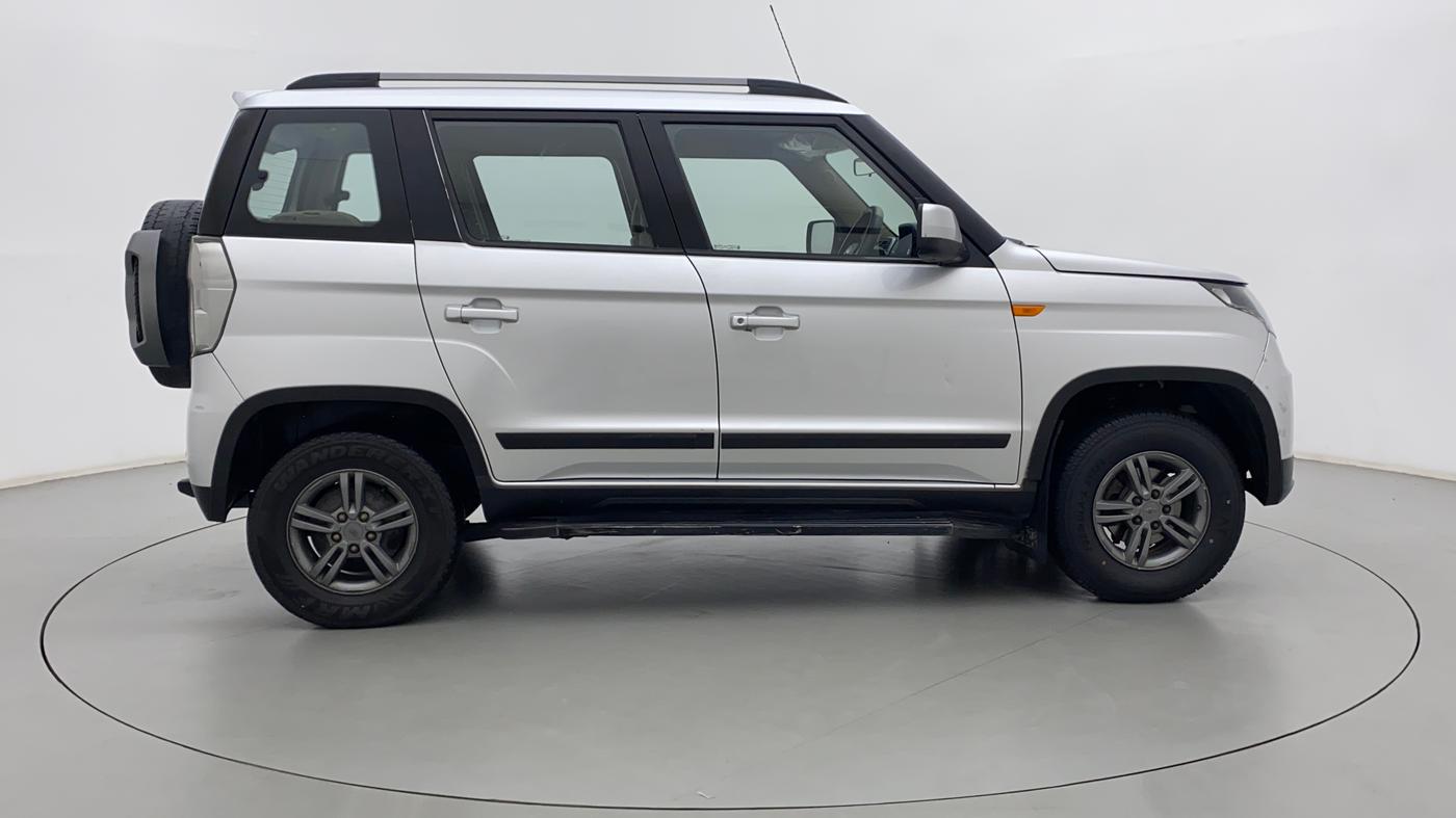2019 Mahindra TUV300 T10, Diesel, Manual, 1,11,372 km, Right Side View