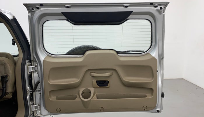 2019 Mahindra TUV300 T10, Diesel, Manual, 1,11,372 km, Boot Door Open