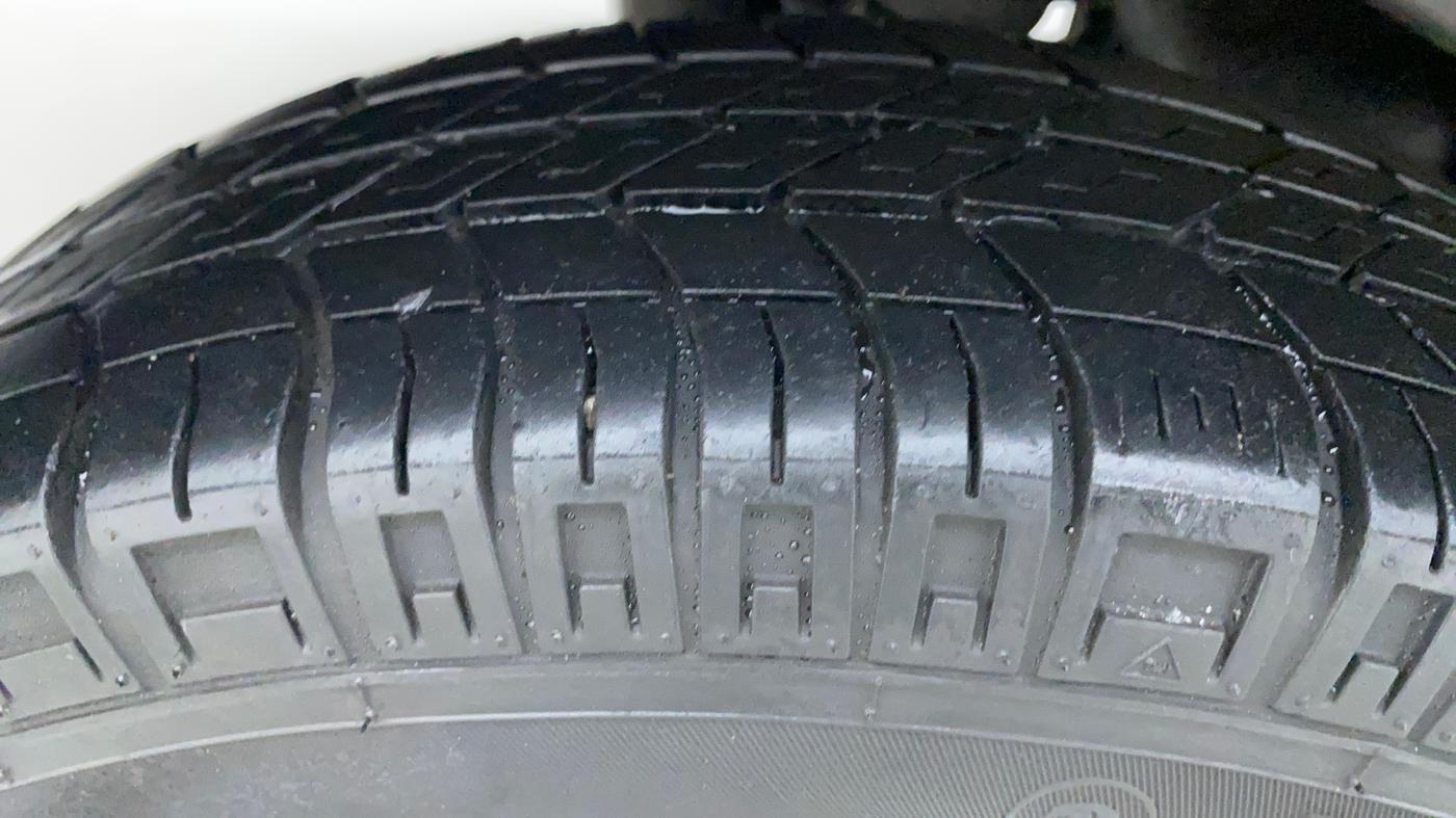 2021 Maruti Eeco 5 STR WITH A/C+HTR, Petrol, Manual, 23,601 km, Right Rear Tyre Tread