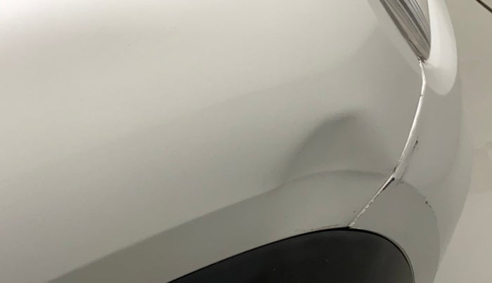 2018 Renault Kwid RXT 1.0 AMT (O), Petrol, Automatic, 42,193 km, Right fender - Slightly dented