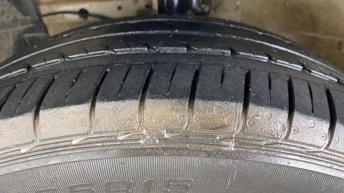 2021 Maruti Ciaz SIGMA 1.5 SHVS MT  PETROL, Petrol, Manual, 20,730 km, Left Front Tyre Tread