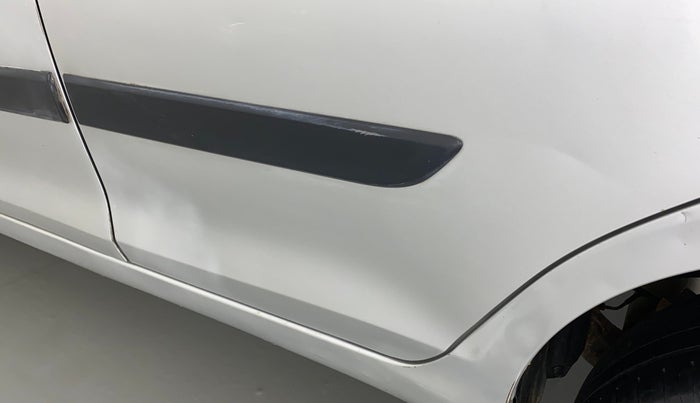 2014 Maruti Swift VDI, Diesel, Manual, 75,848 km, Rear left door - Slightly dented