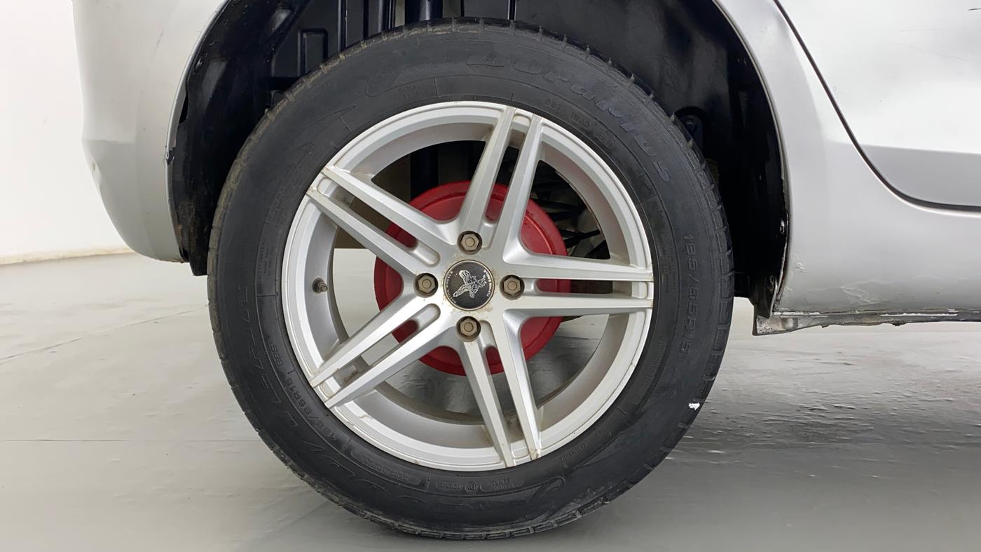 2014 Maruti Swift VDI, Diesel, Manual, 75,848 km, Right Rear Wheel