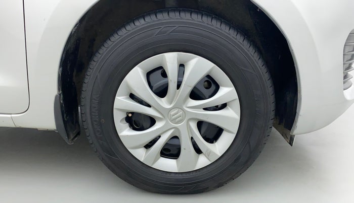 2020 Maruti Swift VXI, Petrol, Manual, 80,144 km, Right Front Wheel