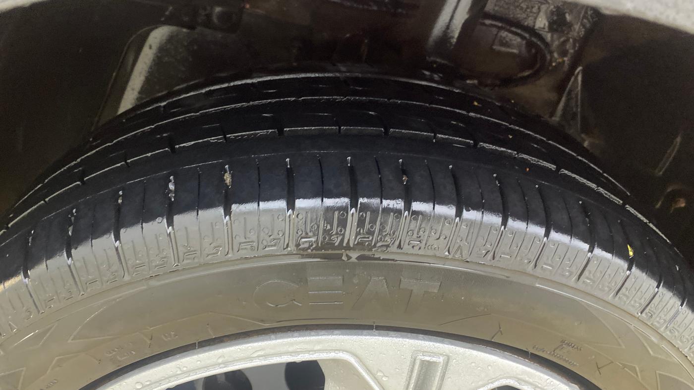 2018 Tata NEXON XM DIESEL, Diesel, Manual, 75,937 km, Left Front Tyre Tread