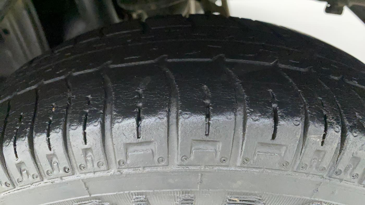 2017 Maruti Alto 800 LXI, Petrol, Manual, 50,948 km, Left Rear Tyre Tread