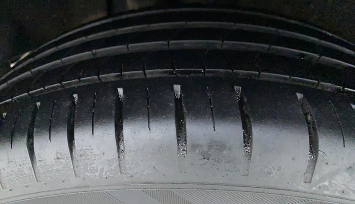 2020 Maruti Baleno ALPHA CVT PETROL 1.2, Petrol, Automatic, 37,911 km, Right Rear Tyre Tread