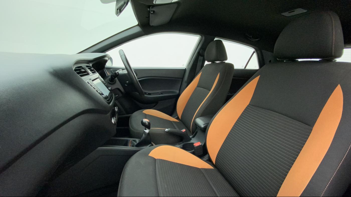 2017 Hyundai i20 Active 1.2 SX, Petrol, Manual, 69,786 km, Right Side Front Door Cabin
