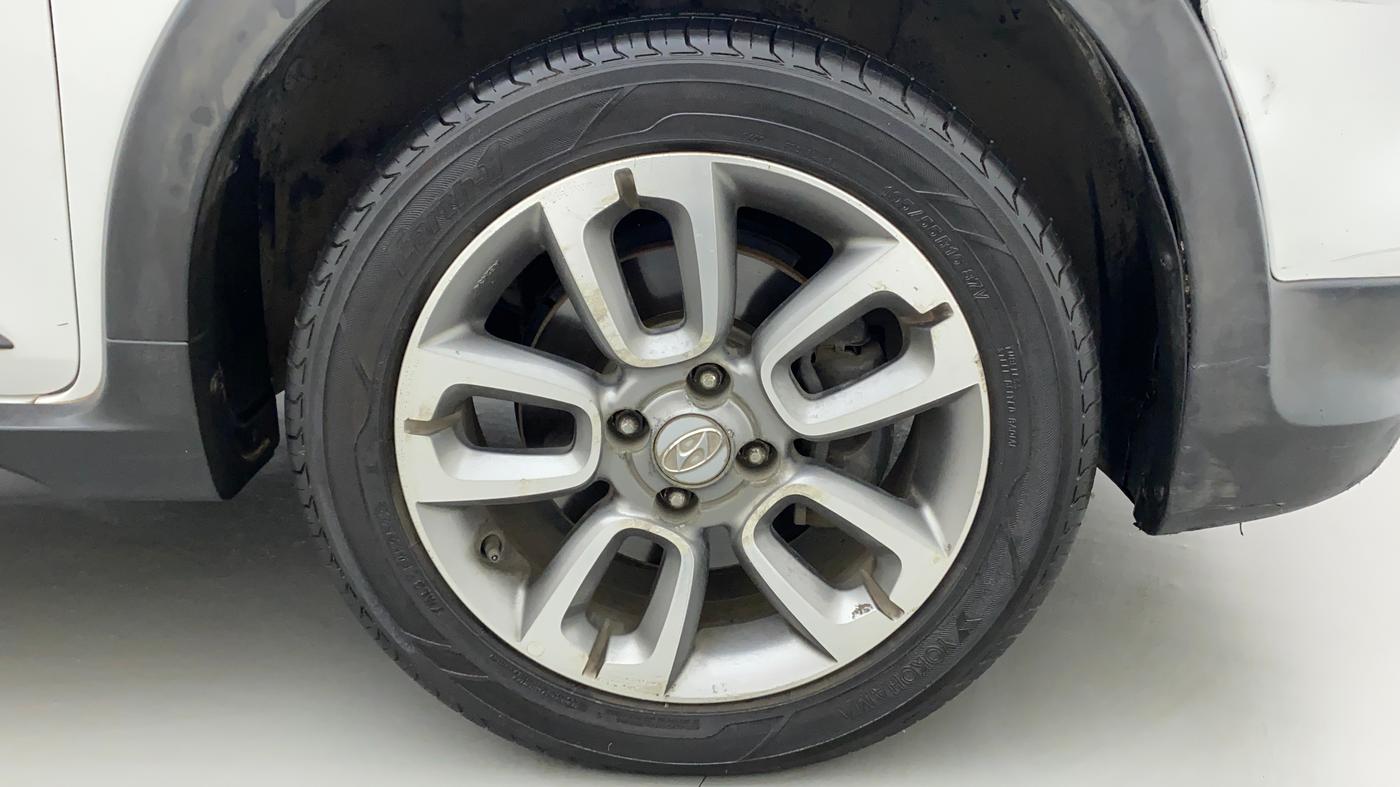 2017 Hyundai i20 Active 1.2 SX, Petrol, Manual, 69,786 km, Right Front Wheel
