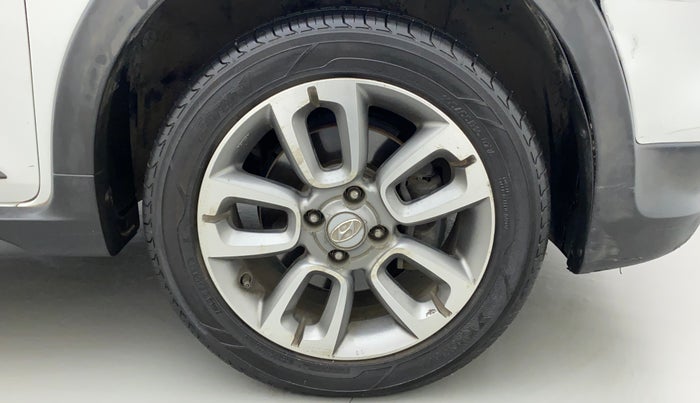 2017 Hyundai i20 Active 1.2 SX, Petrol, Manual, 69,786 km, Right Front Wheel