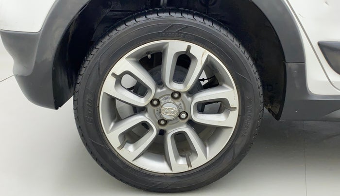 2017 Hyundai i20 Active 1.2 SX, Petrol, Manual, 69,786 km, Right Rear Wheel