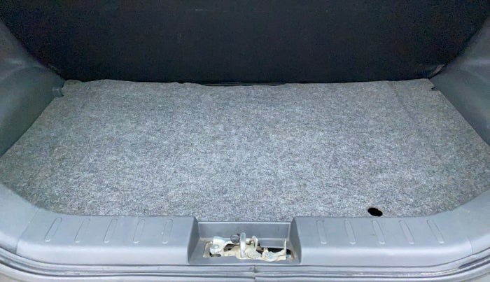 2018 Maruti Alto 800 LXI O, Petrol, Manual, 30,046 km, Boot Inside