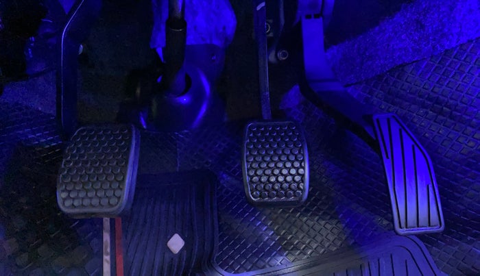 2018 Maruti Alto 800 LXI O, Petrol, Manual, 30,046 km, Pedals