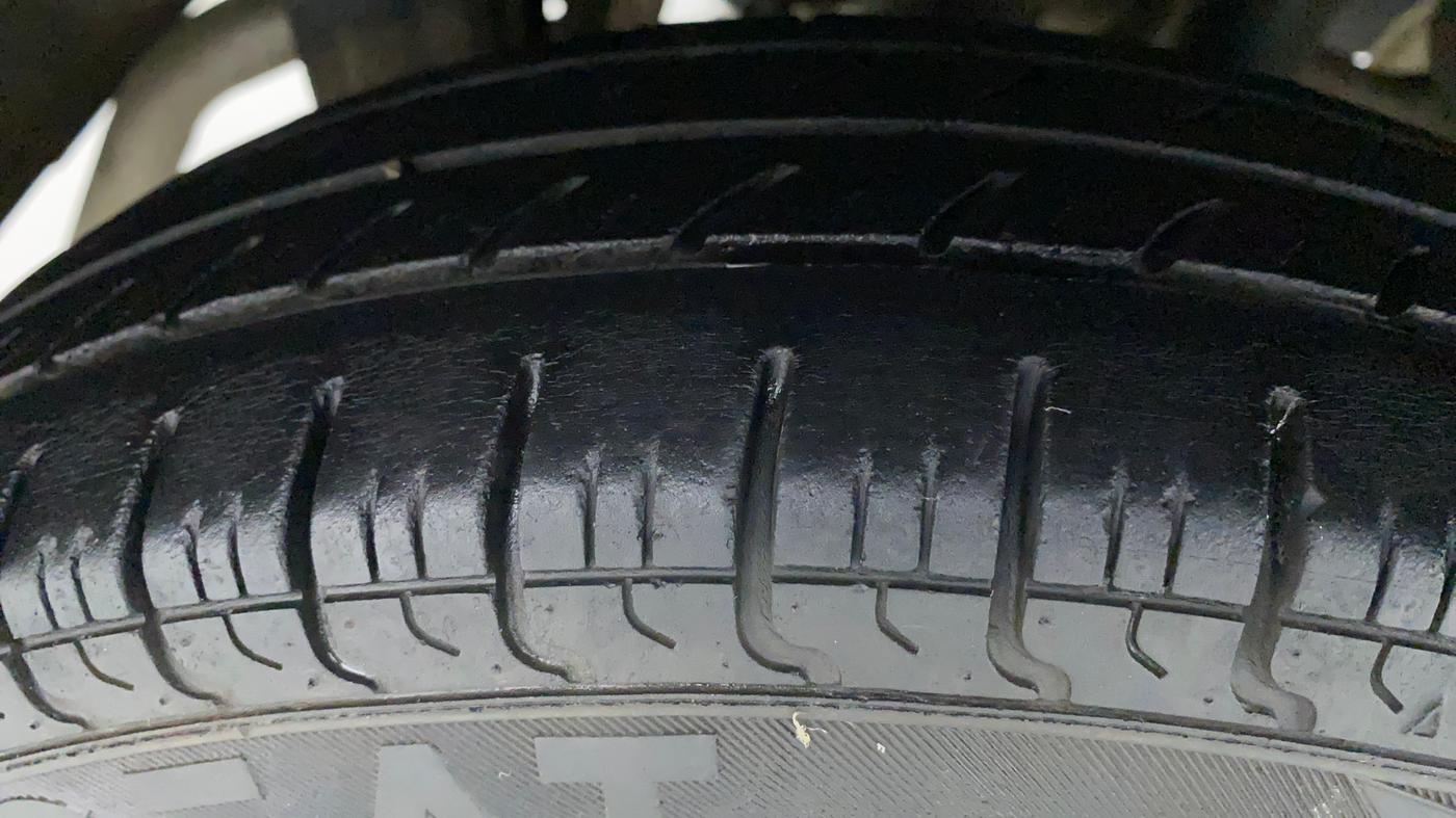 2018 Maruti Alto 800 LXI O, Petrol, Manual, 30,046 km, Right Rear Tyre Tread