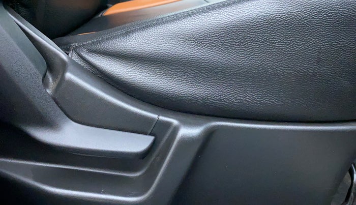 2019 Maruti New Wagon-R VXI 1.0, Petrol, Manual, 28,461 km, Driver Side Adjustment Panel