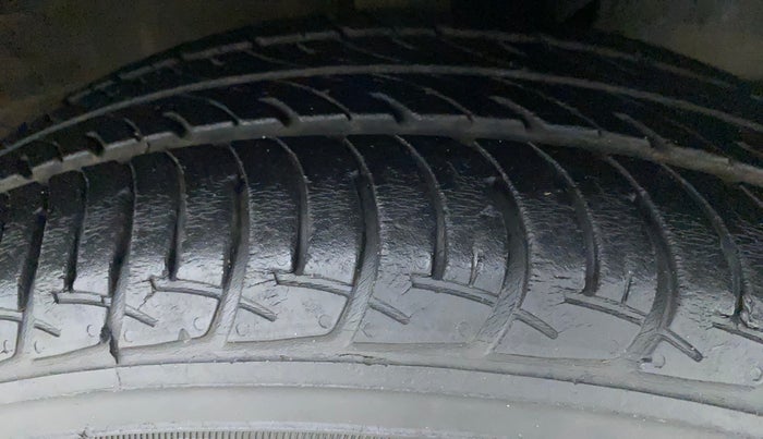 2019 Maruti New Wagon-R VXI 1.0, Petrol, Manual, 28,461 km, Right Front Tyre Tread