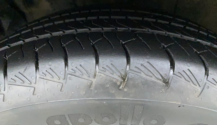 2022 Hyundai ALCAZAR PLATINUM 1.5 MT 7STR, Diesel, Manual, 21,920 km, Left Front Tyre Tread