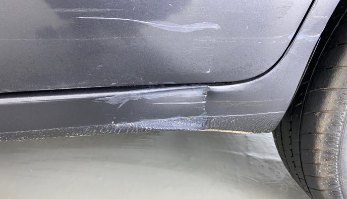 2016 Maruti Ertiga VXI ABS, Petrol, Manual, 55,492 km, Left running board - Minor scratches