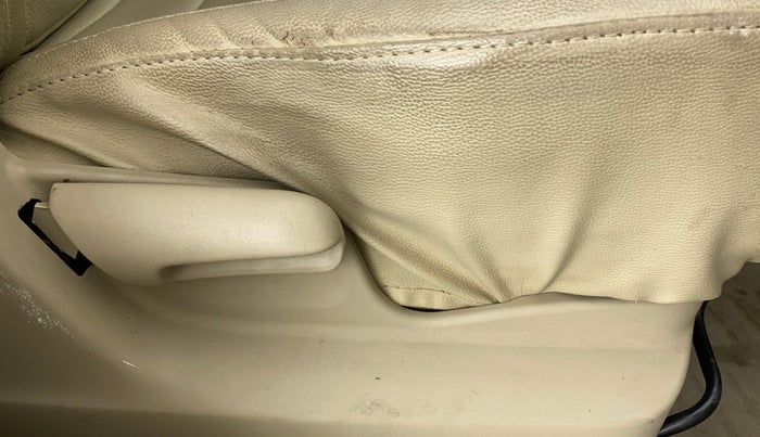 2016 Maruti Ertiga VXI ABS, Petrol, Manual, 55,492 km, Driver Side Adjustment Panel