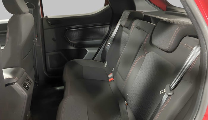 2022 Renault Kiger RXZ TURBO CVT DUAL TONE, Petrol, Automatic, 2,153 km, Right Side Rear Door Cabin