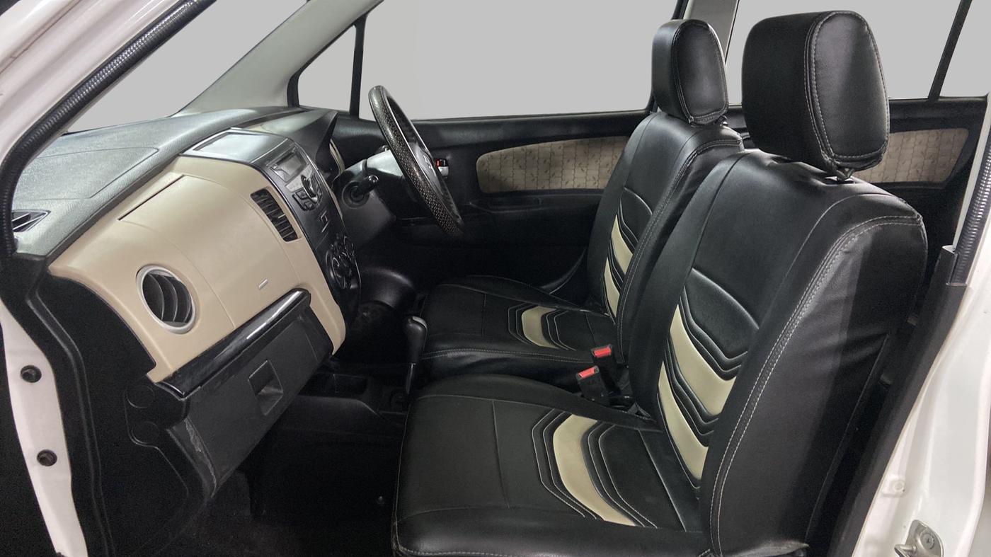2017 Maruti Wagon R 1.0 VXI AMT, Petrol, Automatic, 26,514 km, Right Side Front Door Cabin