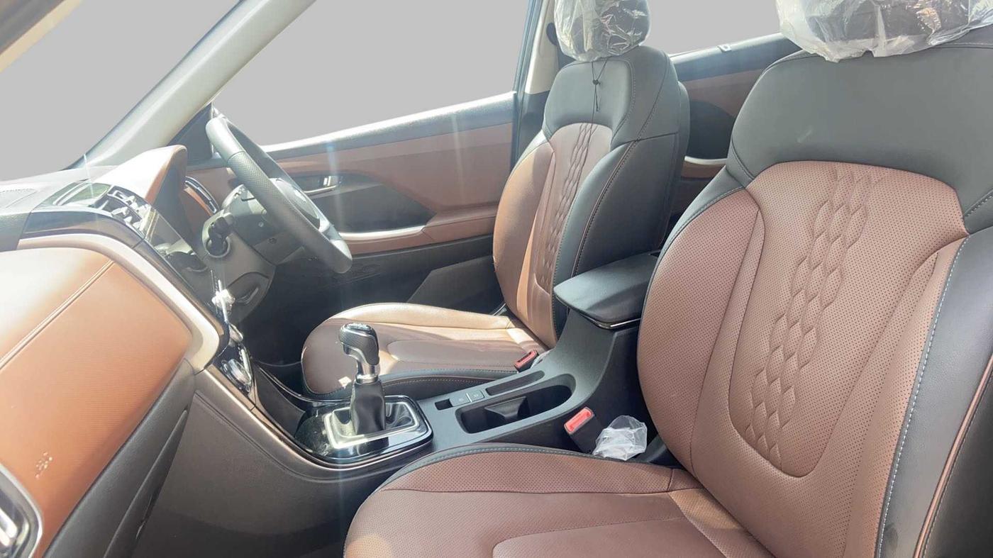 2022 Hyundai ALCAZAR PLATINUM 2.0 MT 7STR, Petrol, Manual, 8,074 km, Right Side Front Door Cabin