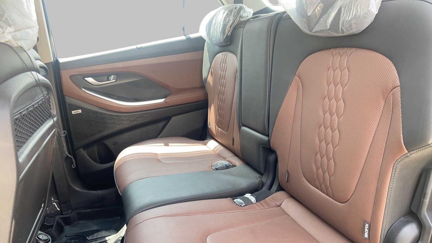 2022 Hyundai ALCAZAR PLATINUM 2.0 MT 7STR, Petrol, Manual, 8,074 km, Right Side Rear Door Cabin