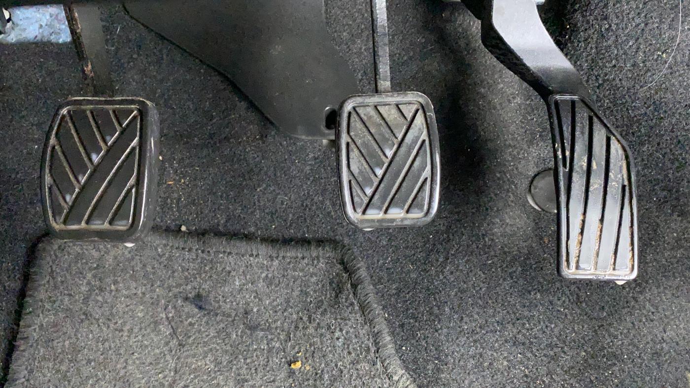 2015 Maruti Swift LXI, Petrol, Manual, 10,056 km, Pedals