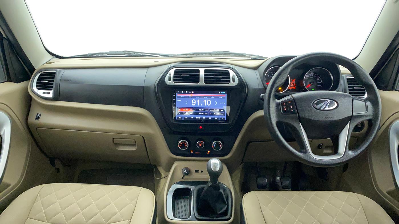 2018 Mahindra TUV300 T10, Diesel, Manual, 60,466 km, Dashboard