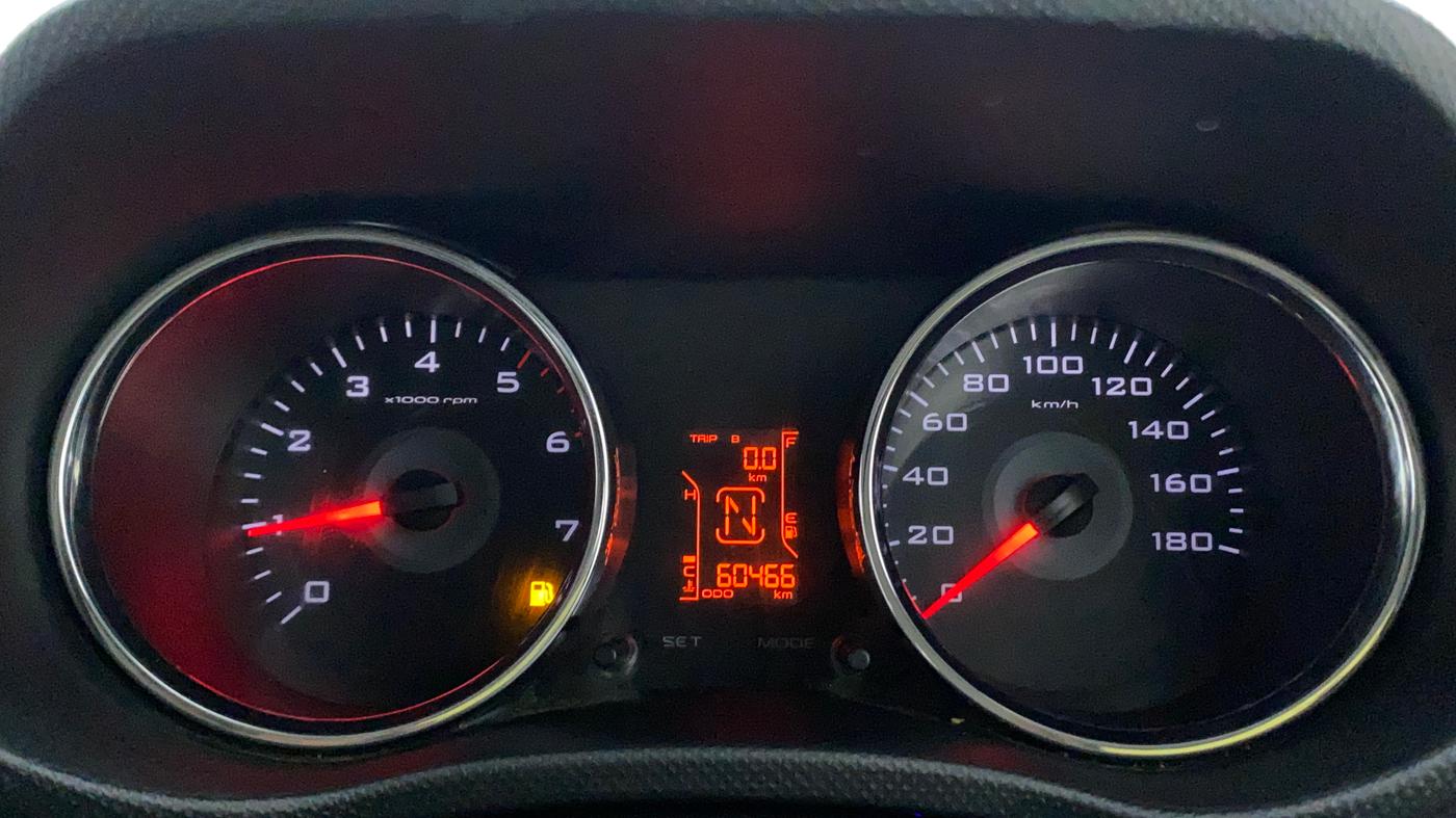 2018 Mahindra TUV300 T10, Diesel, Manual, 60,466 km, Odometer Image