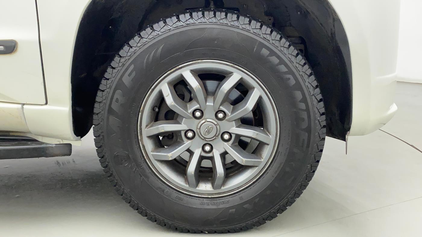 2018 Mahindra TUV300 T10, Diesel, Manual, 60,466 km, Right Front Wheel