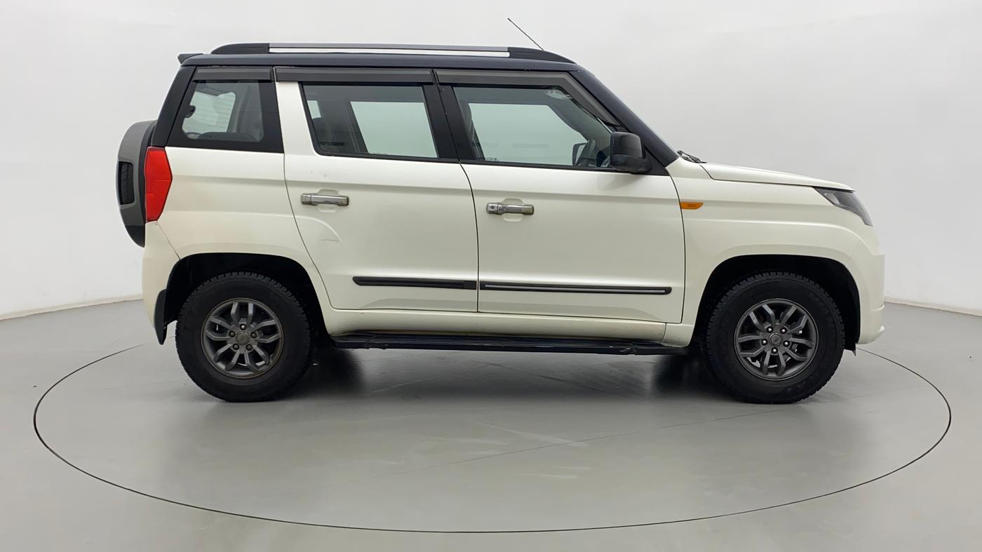 2018 Mahindra TUV300 T10, Diesel, Manual, 60,466 km, Right Side View