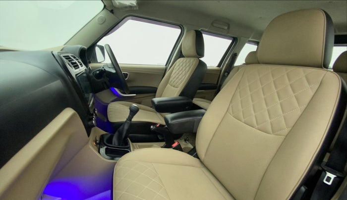 2018 Mahindra TUV300 T10, Diesel, Manual, 60,466 km, Right Side Front Door Cabin