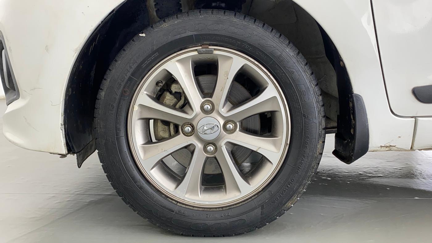 2016 Hyundai Grand i10 ASTA (O) 1.2 KAPPA VTVT, Petrol, Manual, 32,594 km, Left Front Wheel