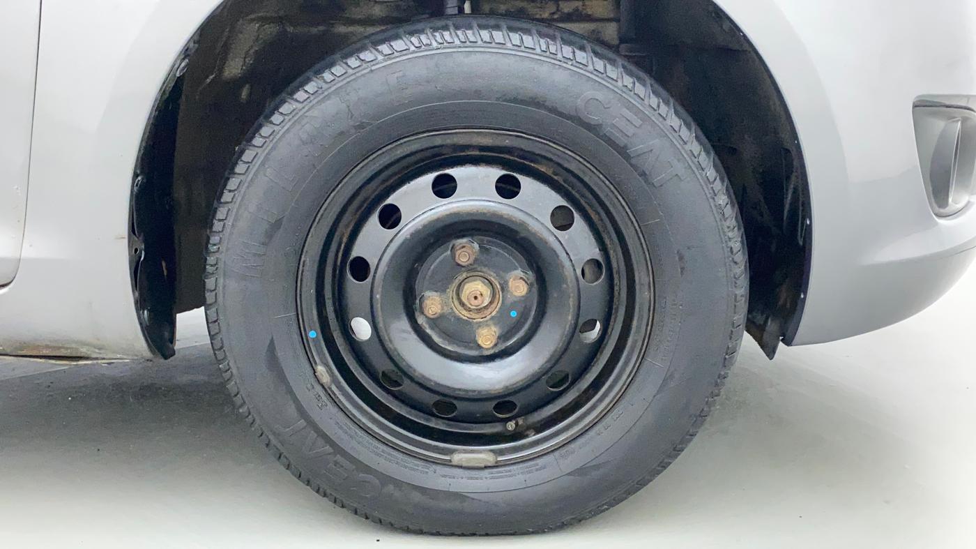 2013 Maruti Swift VDI, Diesel, Manual, 77,326 km, Right Front Wheel