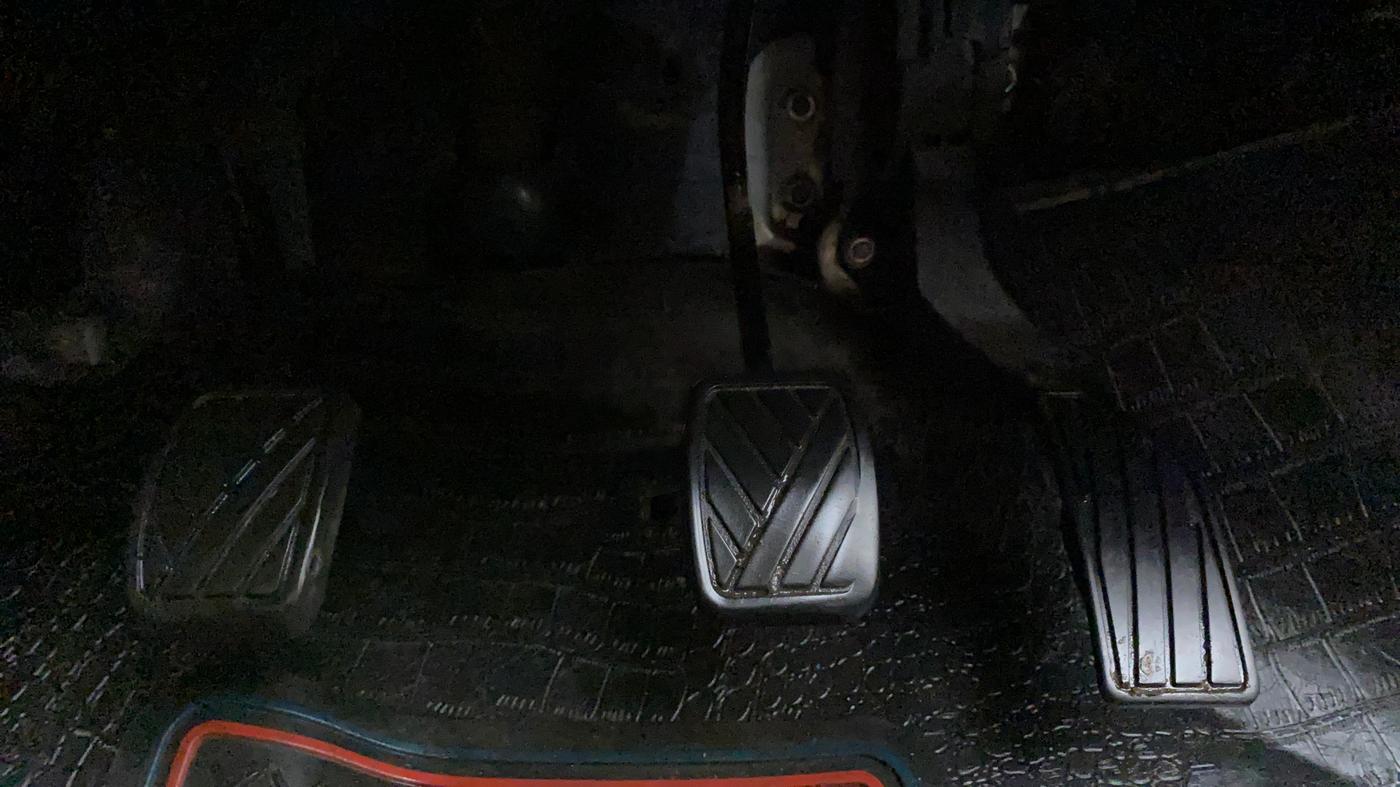 2013 Maruti Swift VDI, Diesel, Manual, 77,326 km, Pedals