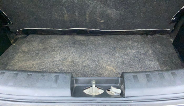 2013 Maruti Swift VDI, Diesel, Manual, 77,326 km, Boot Inside