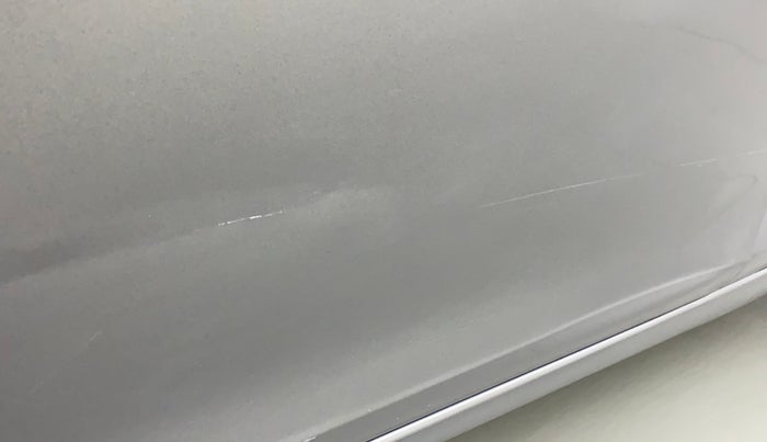 2013 Maruti Swift VDI, Diesel, Manual, 77,326 km, Front passenger door - Minor scratches
