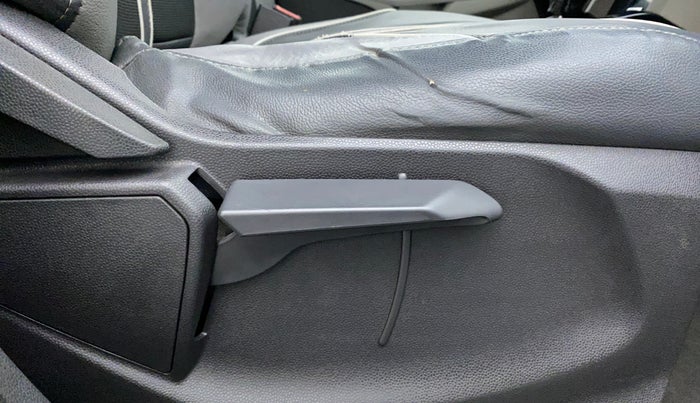 2014 Ford Ecosport TITANIUM 1.5L PETROL AT, Petrol, Automatic, 59,050 km, Driver Side Adjustment Panel