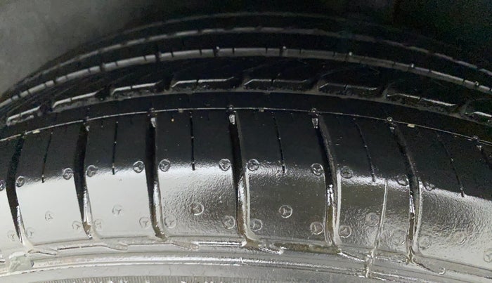 2014 Ford Ecosport TITANIUM 1.5L PETROL AT, Petrol, Automatic, 59,050 km, Left Rear Tyre Tread