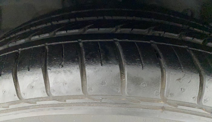 2014 Ford Ecosport TITANIUM 1.5L PETROL AT, Petrol, Automatic, 59,050 km, Right Front Tyre Tread