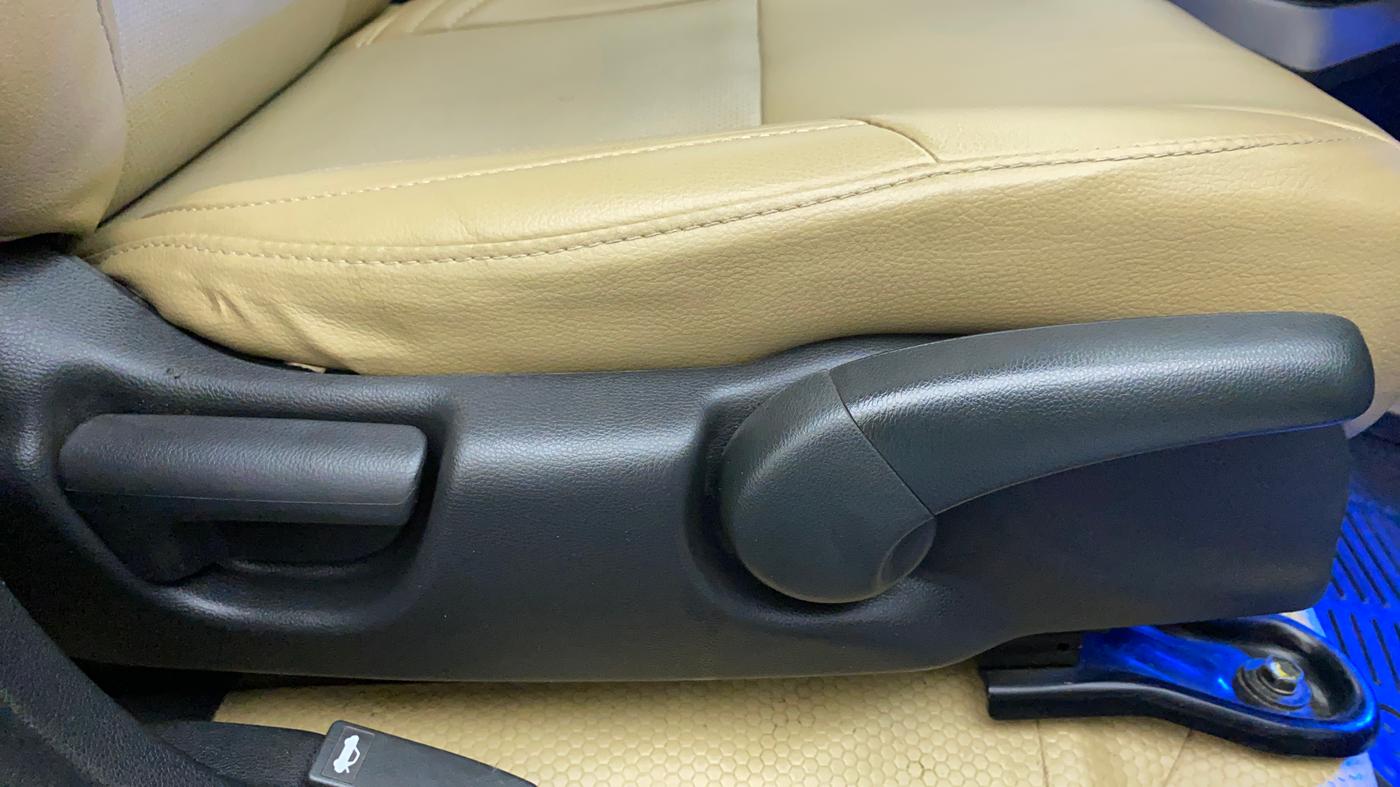 2015 Honda City 1.5L I-VTEC SV, Petrol, Manual, 87,423 km, Driver Side Adjustment Panel