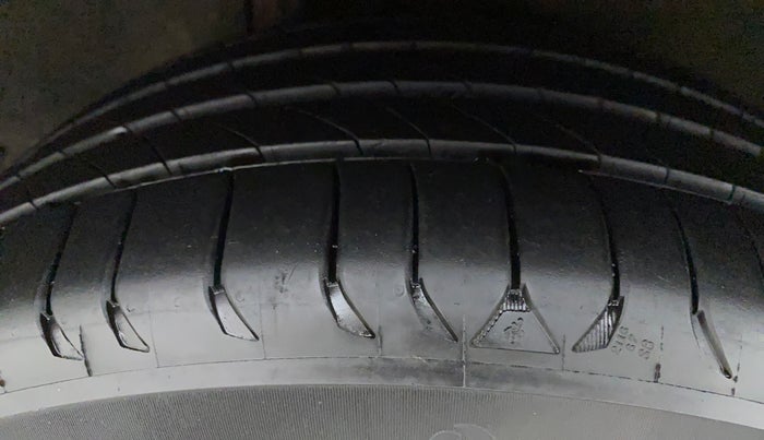 2019 Honda Civic 1.8L I-VTEC V CVT, Petrol, Automatic, 22,626 km, Right Rear Tyre Tread