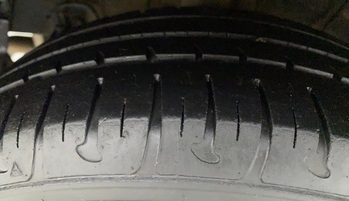 2018 Hyundai Grand i10 SPORTZ (O) 1.2 KAPPA VTVT, Petrol, Manual, 21,626 km, Right Rear Tyre Tread