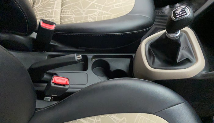 2018 Hyundai Grand i10 SPORTZ (O) 1.2 KAPPA VTVT, Petrol, Manual, 21,626 km, Gear Lever